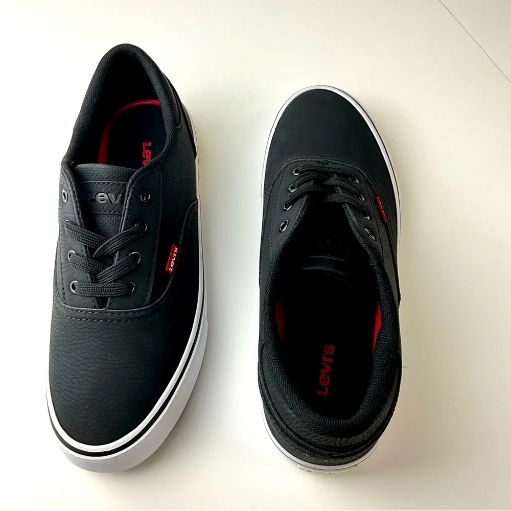 Levi’s Comfort‎ black Men’s Shoes Size 9